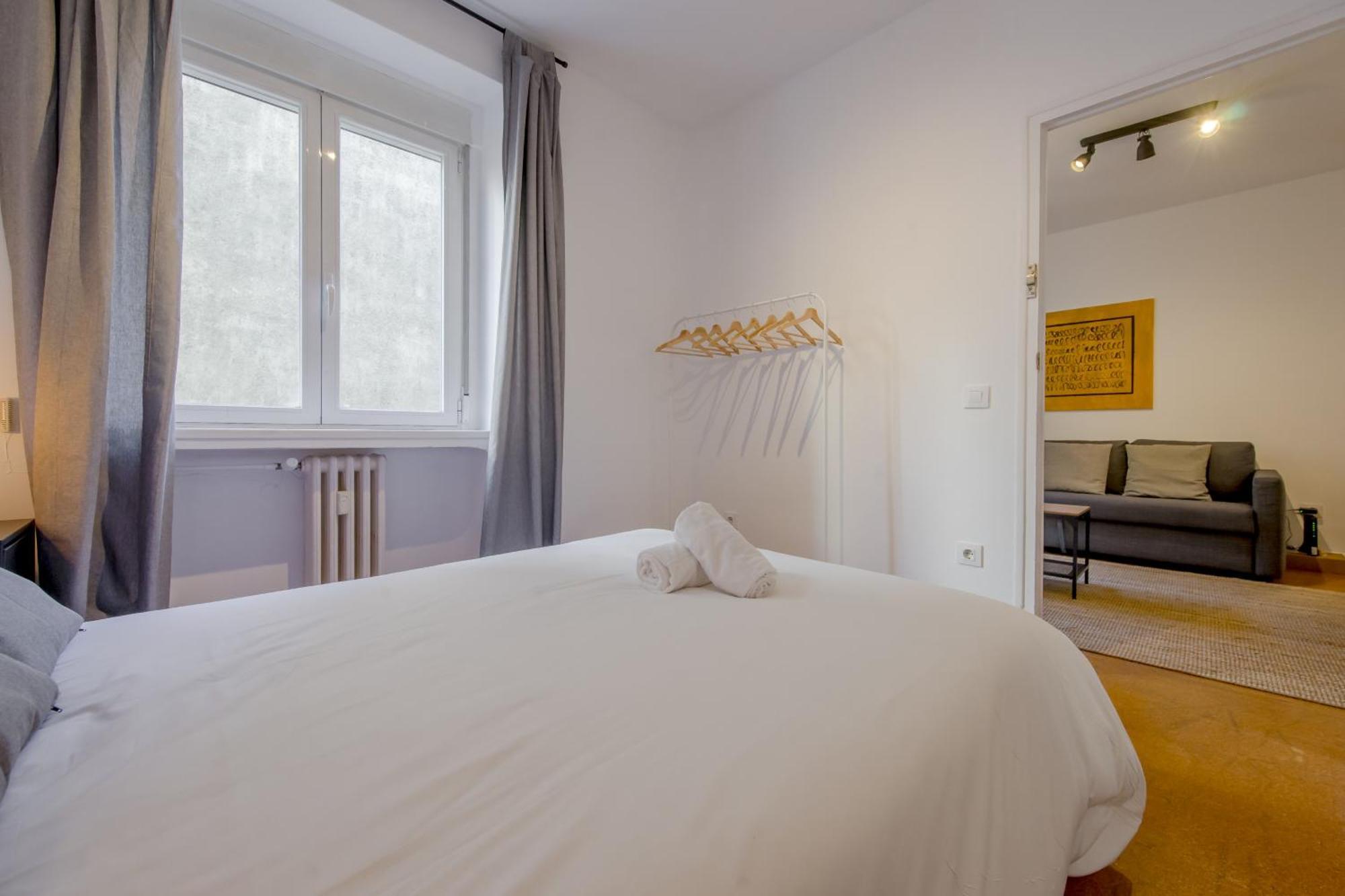 Classic Apt 7Pax En La Latina-Centro De Madrid Exterior photo