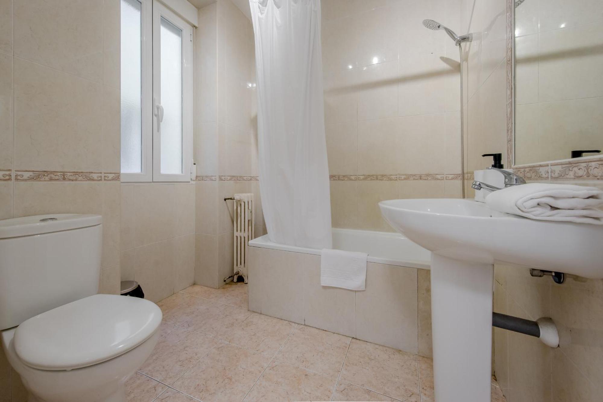 Classic Apt 7Pax En La Latina-Centro De Madrid Exterior photo